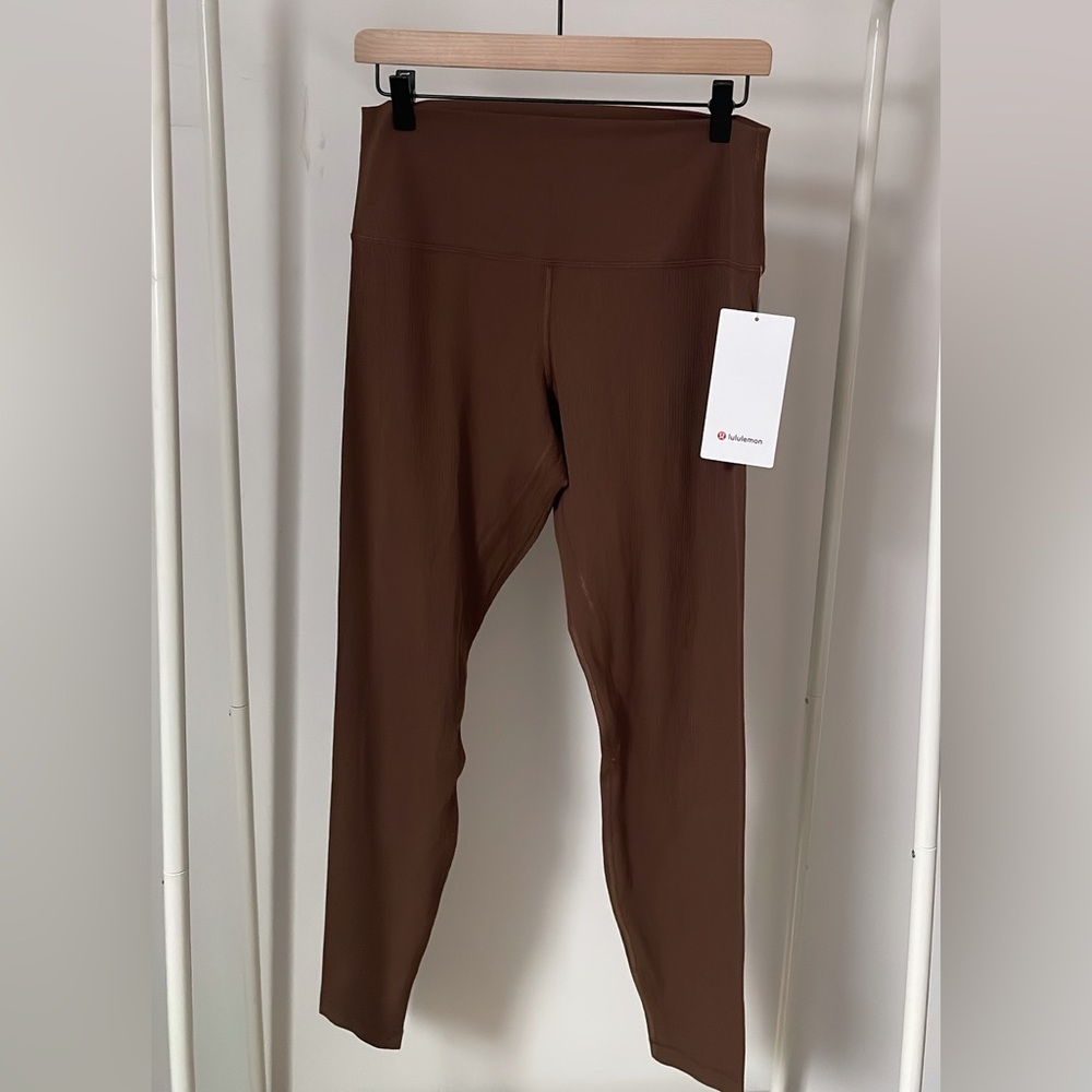 NWT Lululemom Ribbed Align Leggings 28”